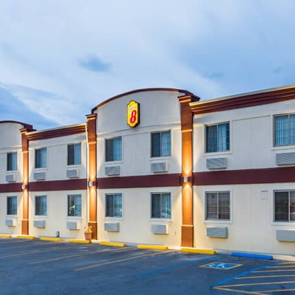 Super 8 Motel - Douglas